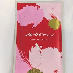 Peony Foot Mask - Red and Gold